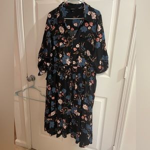 Beautiful floral dress perfect for spring!
